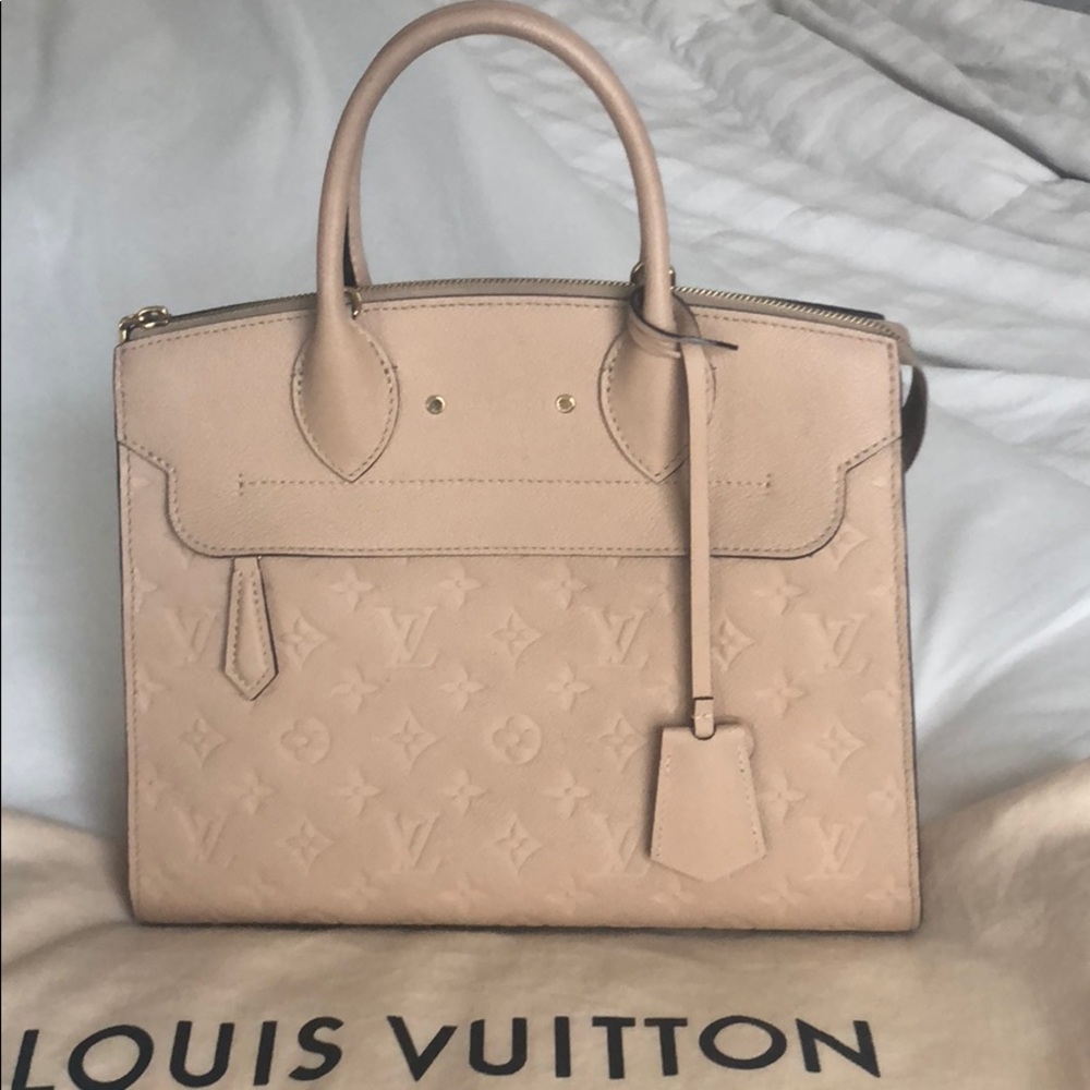Authentic Louis Vuitton PONT-NEUF MM